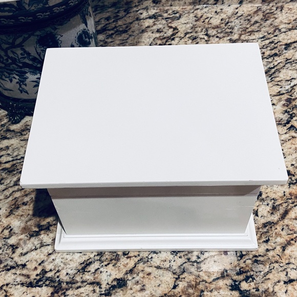 Furio Home White Wooden Box - Picture 3 of 7